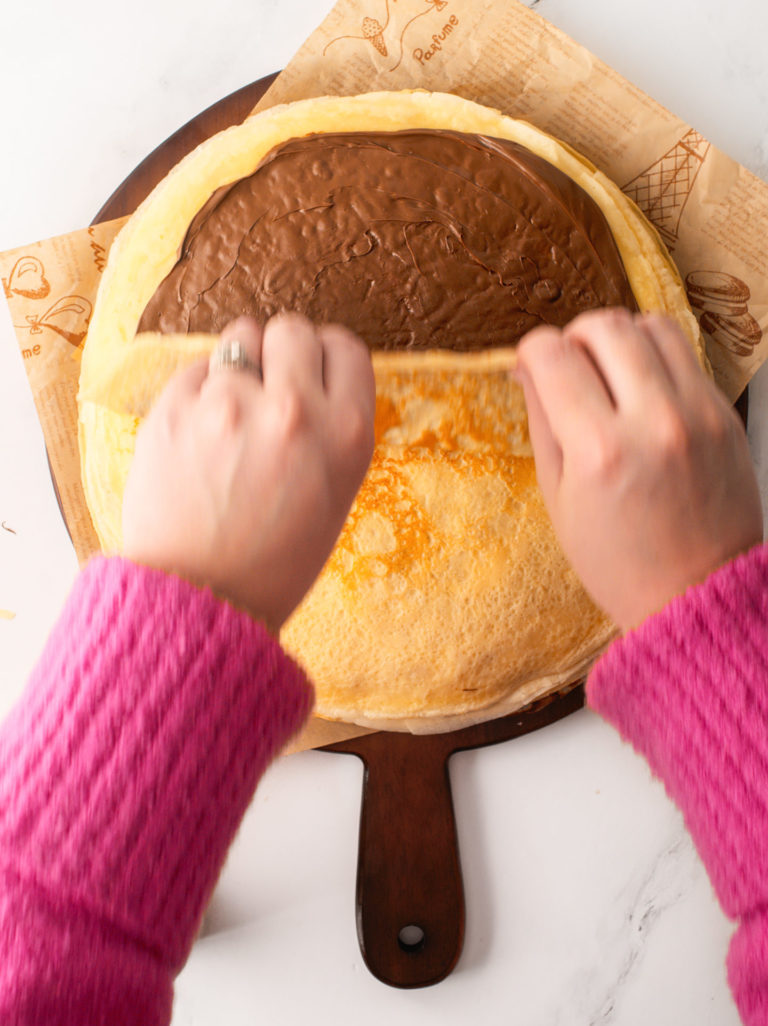 Folding crepes.